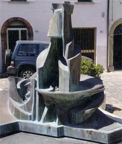 Morciano, piazza Umberto I Monumento di Umberto Boccioni